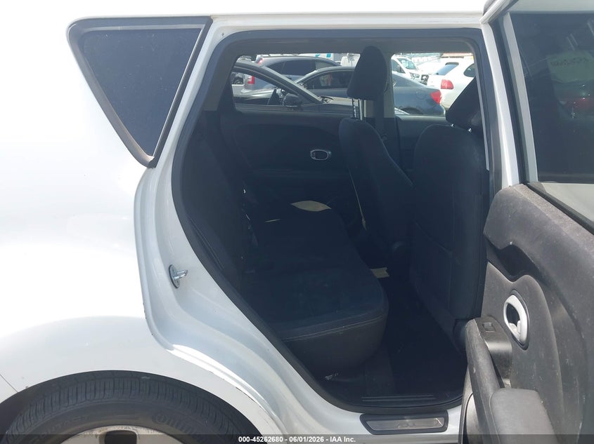 2014 Kia Soul VIN KNDJN2A22E7055064 IAAI salvage auction — NORMAL WEAR, Salvage Title, sold $1,200 on 2026-07-16 (photo 8)