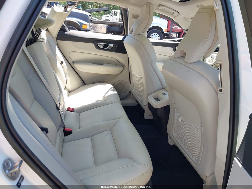 2023 Volvo Xc60 VIN YV4L12RW9P1305768 IAAI salvage auction — ROLLOVER, Salvage Title, sold $5,850 on 2026-07-15 (photo 8)