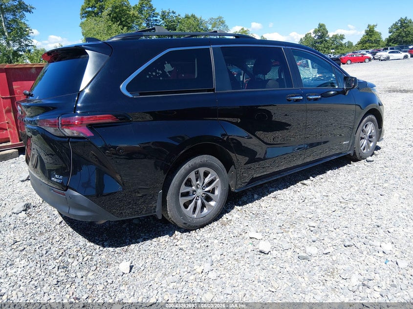 2021 Toyota Sienna VIN 5TDJSKFC4MS024221 IAAI salvage auction — LEFT FRONT, Salvage Title, sold $12,500 on 2026-07-24 (photo 4)