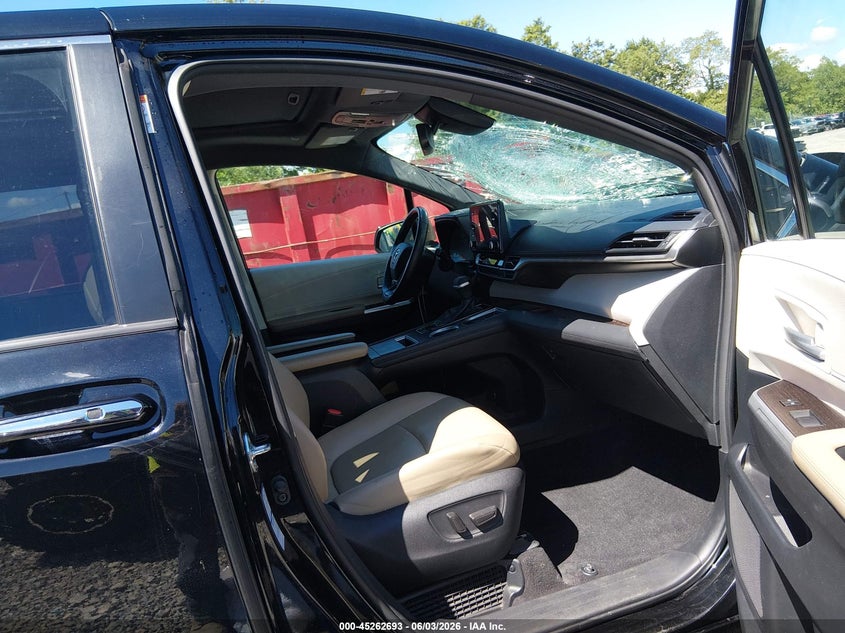 2021 Toyota Sienna VIN 5TDJSKFC4MS024221 IAAI salvage auction — LEFT FRONT, Salvage Title, sold $12,500 on 2026-07-24 (photo 5)