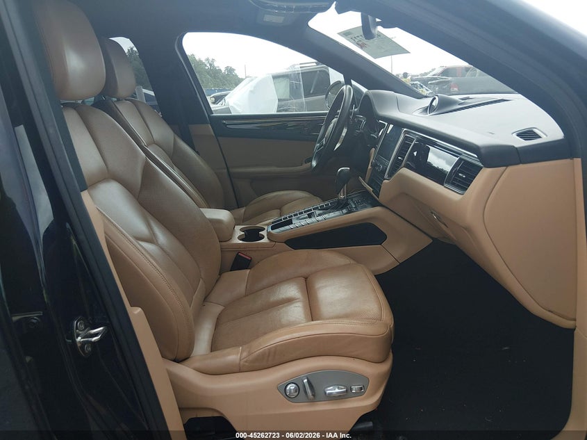 2018 Porsche Macan VIN WP1AA2A51JLB23103 IAAI salvage auction — WATER/FLOOD, Salvage (Louisiana), sold $6,800 on 2026-07-14 (photo 5)