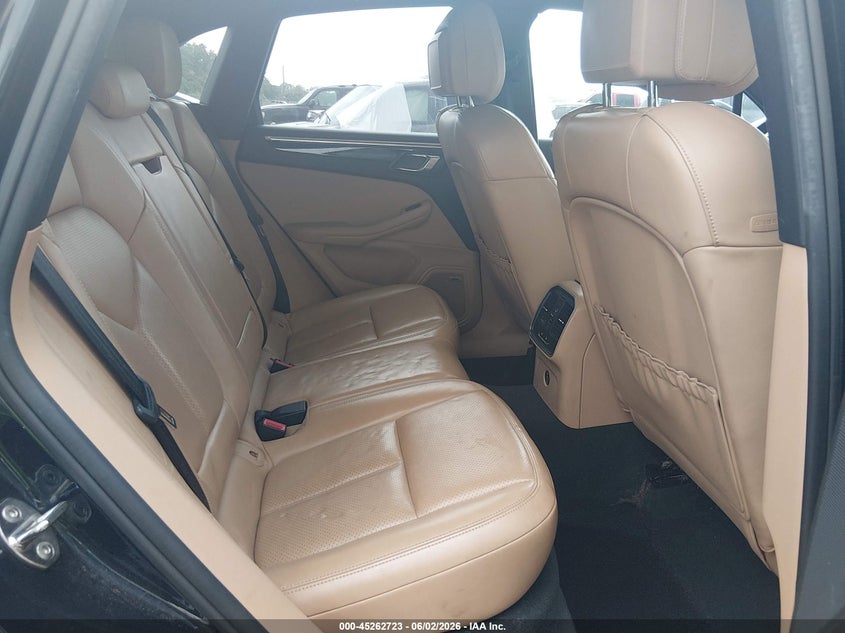 2018 Porsche Macan VIN WP1AA2A51JLB23103 IAAI salvage auction — WATER/FLOOD, Salvage (Louisiana), sold $6,800 on 2026-07-14 (photo 8)
