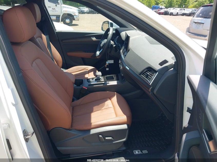 2025 Audi Q5 VIN WA1ABAFY1S2011642 IAAI salvage auction — FRONT END, Salvage Title, sold $12,100 on 2026-07-26 (photo 5)