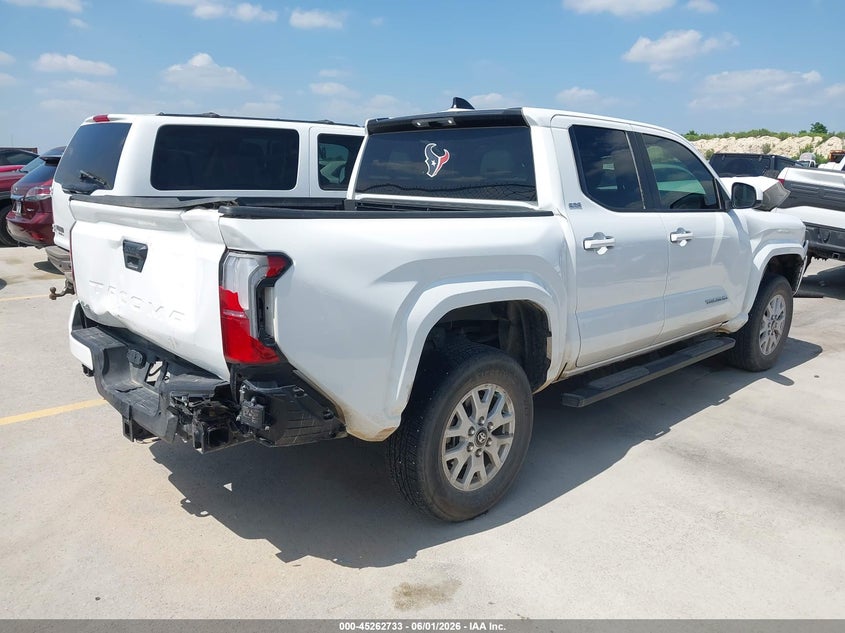 2025 Toyota Tacoma VIN 3TMLB5JN6SM168935 IAAI salvage auction — FRONT & REAR, Salvage Title, sold $15,000 on 2026-07-30 (photo 4)