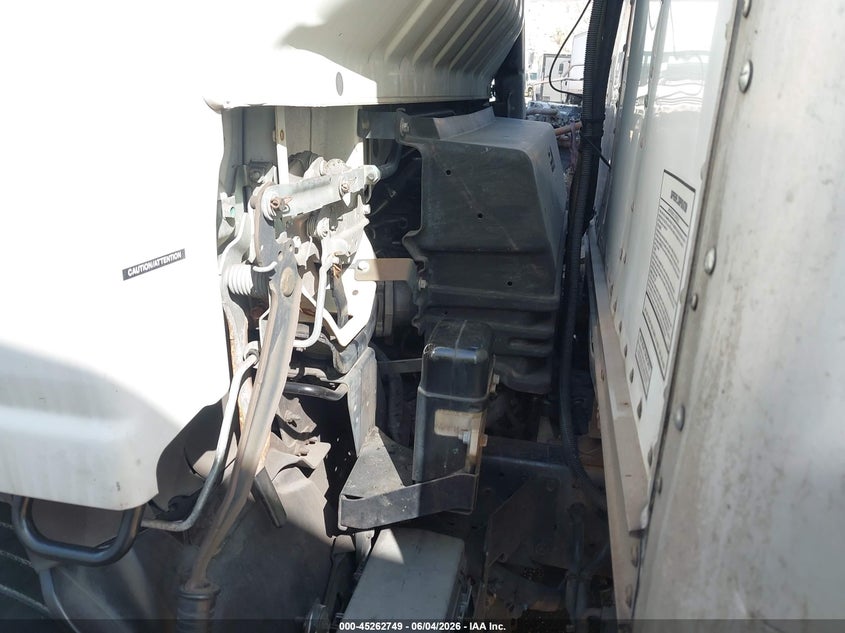 2013 Isuzu VIN JALE5W160D7301666 IAAI salvage auction — FRONT END, Salvage Title, sold $1,675 on 2026-07-07 (photo 9)