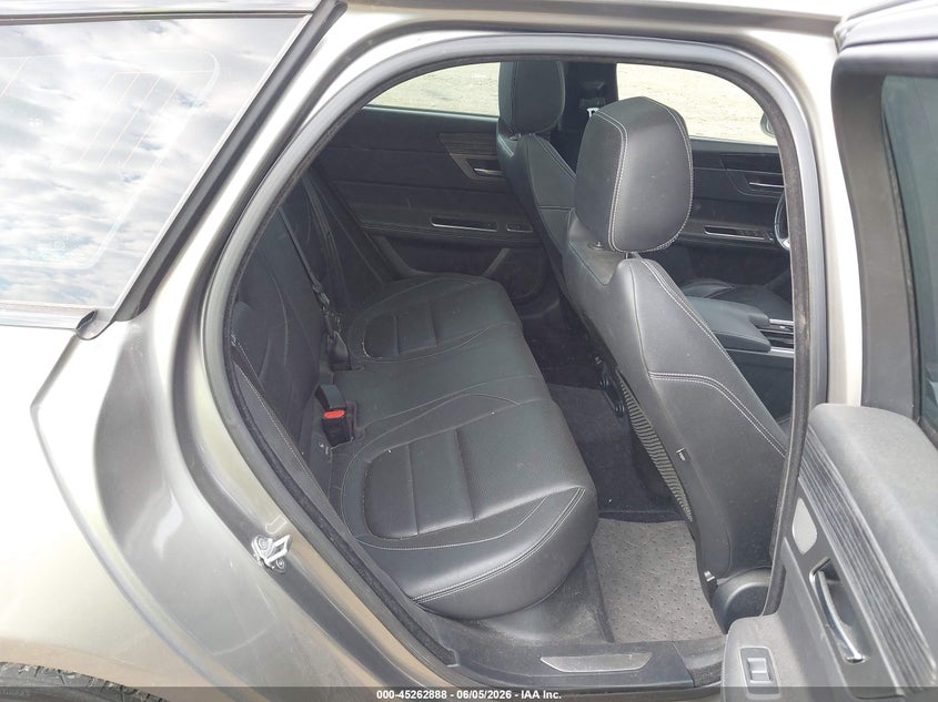 2018 Jaguar Xf VIN SAJBM2FV5JCY63888 IAAI salvage auction — FRONT END, Salvage Title, sold $4,450 on 2026-07-23 (photo 8)