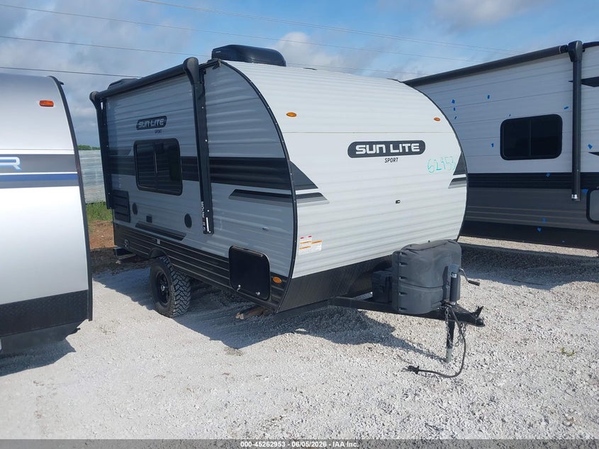 2022 Sunset Ez lite VIN 7J3U1ED19NS005610 IAAI salvage auction — HAIL, Salvage (Missouri), sold $3,500 on 2026-07-22 (photo 1)