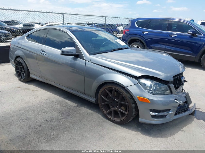 2014 Mercedes-benz VIN WDDGJ5HB4EG185060 IAAI salvage auction — LEFT FRONT, Salvage Title, sold $1,900 on 2026-07-09 (photo 1)