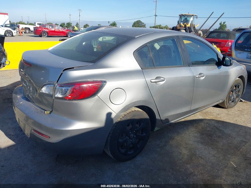 2013 Mazda 3 VIN JM1BL1TG2D1777195 IAAI salvage auction — REAR END, Salvage Title, sold $675 on 2026-07-09 (photo 4)