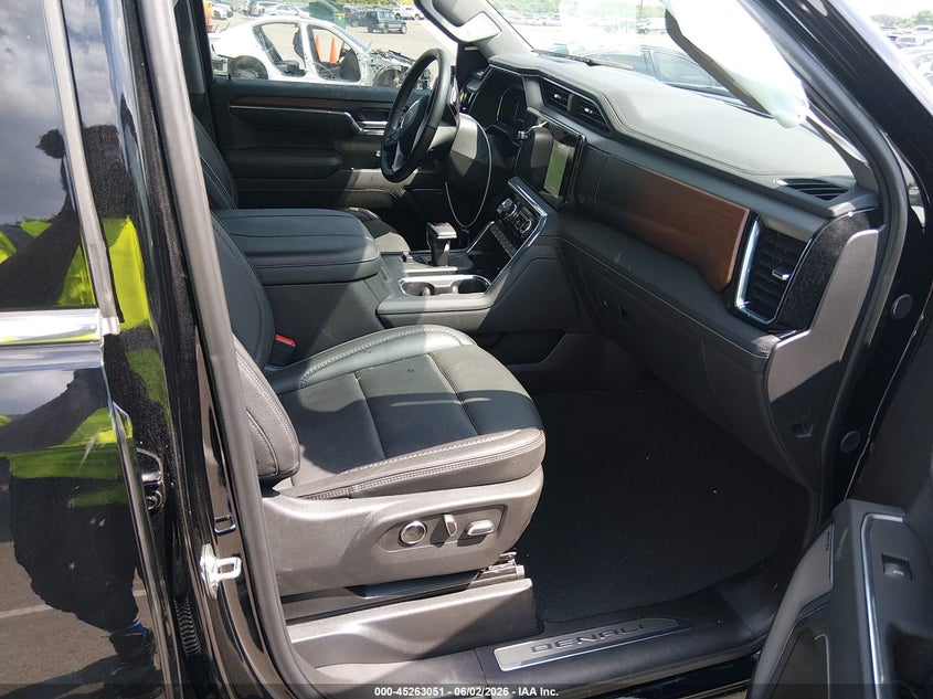 2025 Gmc SIERRA VIN 3GTUUGE84SG374543 IAAI salvage auction — LEFT & RIGHT, Salvage Title, sold $25,200 on 2026-07-06 (photo 5)