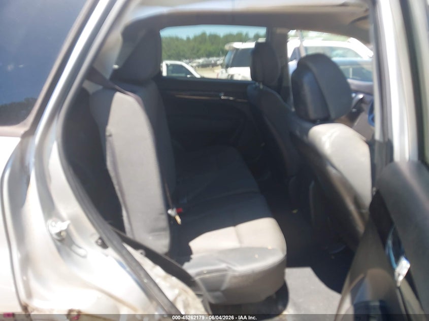2013 Kia Sorento VIN 5XYKT3A11DG407141 IAAI salvage auction — SIDE, Salvage Title, sold $25 on 2026-07-21 (photo 8)