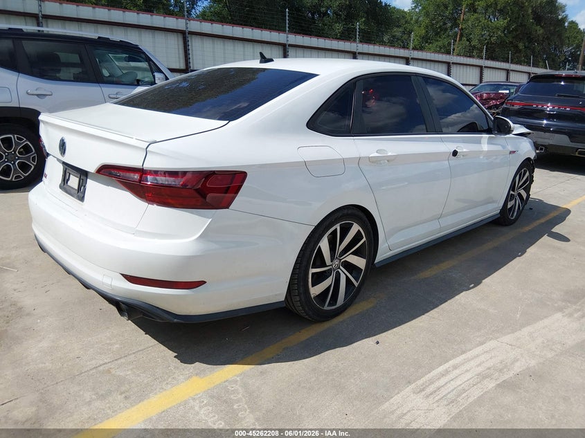 2020 Volkswagen VIN 3VW6T7BU0LM026669 IAAI salvage auction — FRONT & REAR, Salvage Title, sold $3,550 on 2026-08-25 (photo 4)