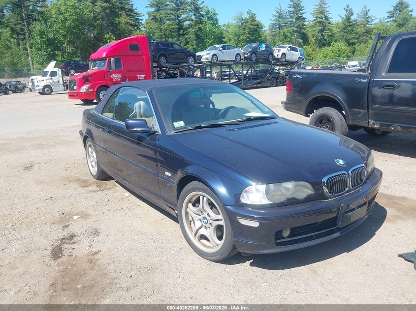 2001 BMW 3 series VIN WBABS33471JY40921 IAAI salvage auction — REAR END, Clear (Massachusetts), sold $425 on 2026-07-10 (photo 1)