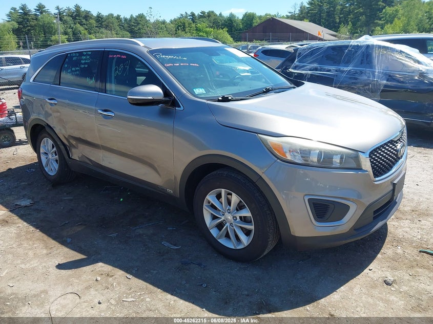 2017 Kia Sorento VIN 5XYPGDA55HG228142 IAAI salvage auction — RIGHT SIDE, Salvage (Massachusetts), sold $2,250 on 2026-07-31 (photo 1)