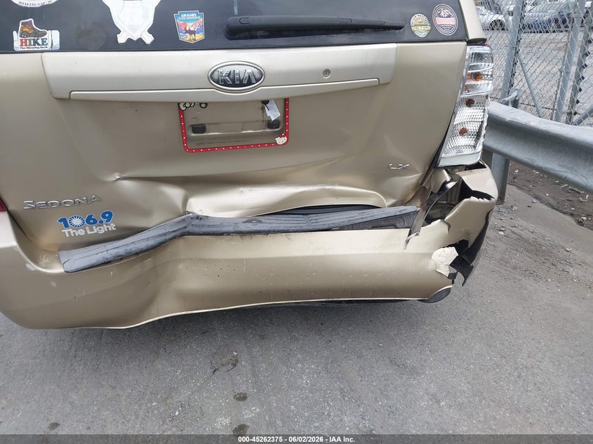 2008 Kia SEDONA VIN KNDMB233286255335 IAAI salvage auction — FRONT & REAR, Salvage (North Carolina), sold $500 on 2026-07-20 (photo 6)