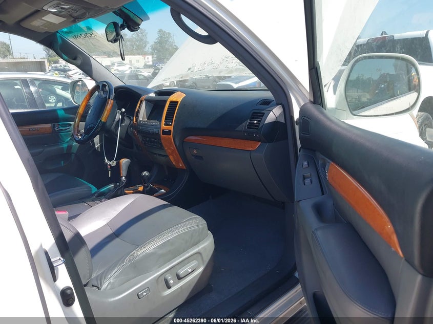2006 Lexus Gx 470 VIN JTJBT20X360096575 IAAI salvage auction — REAR END, Salvage (California), sold $2,250 on 2026-07-16 (photo 5)