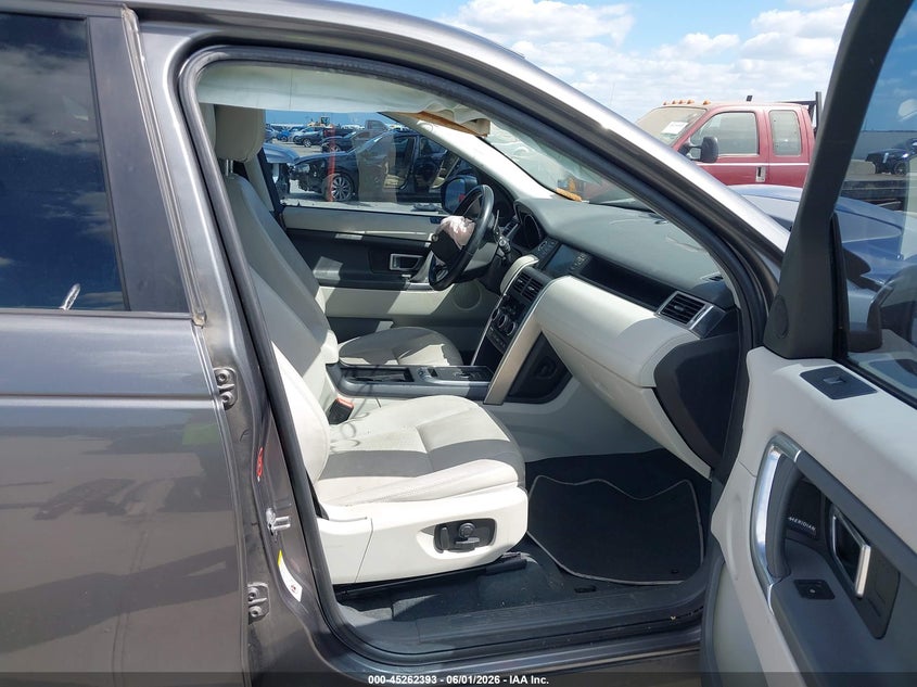 2017 Land rover Discovery sport VIN SALCP2BG8HH697664 IAAI salvage auction — LEFT SIDE, Salvage Title, sold $1,425 on 2026-07-15 (photo 5)