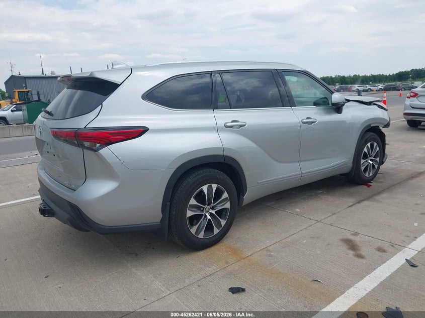 2022 Toyota Highlander VIN 5TDGZRBH6NS593041 IAAI salvage auction — FRONT END, Salvage Title, sold $18,100 on 2026-07-10 (photo 4)