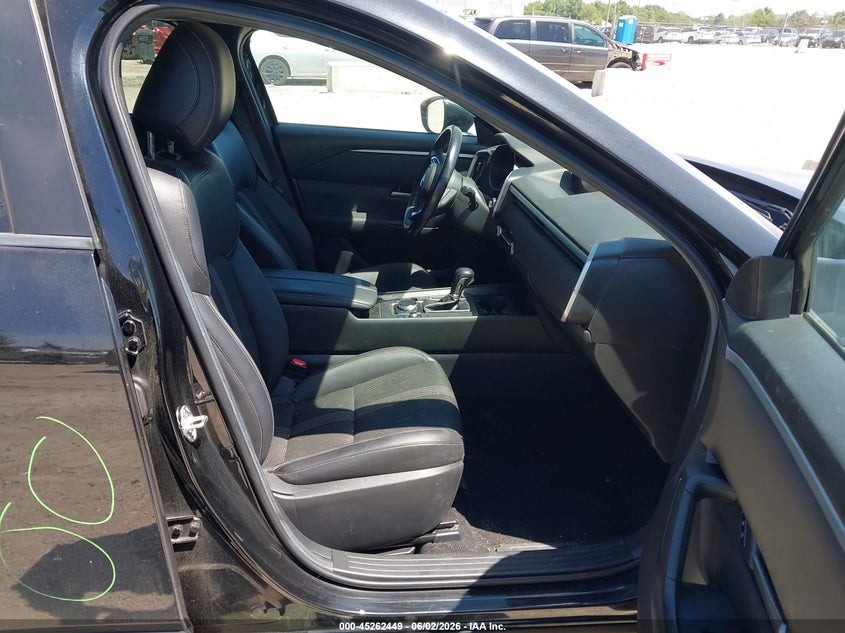 2024 Mazda Cx-50 VIN 7MMVABBM2RN172884 IAAI salvage auction — FRONT & REAR, Salvage (Illinois), sold $5,100 on 2026-07-31 (photo 5)
