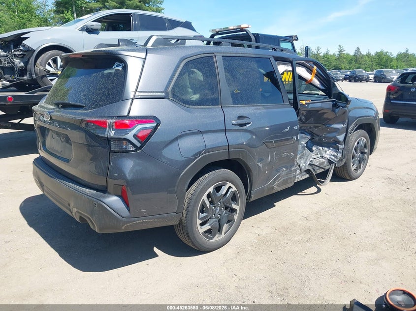 2025 Subaru Forester VIN JF2SLDRC9SH493980 IAAI salvage auction — RIGHT SIDE, Salvage Title, sold $8,600 on 2026-07-10 (photo 4)