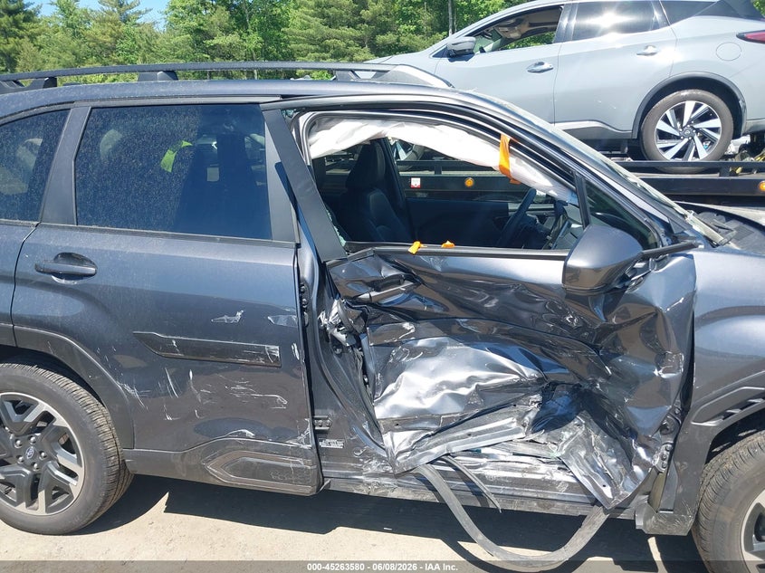 2025 Subaru Forester VIN JF2SLDRC9SH493980 IAAI salvage auction — RIGHT SIDE, Salvage Title, sold $8,600 on 2026-07-10 (photo 6)