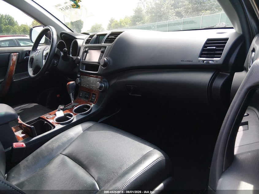 2013 Toyota Highlander VIN 5TDYK3EH3DS136865 IAAI salvage auction — REAR END, Salvage Title, sold $4,950 on 2026-07-24 (photo 5)