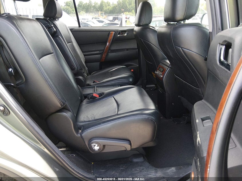 2013 Toyota Highlander VIN 5TDYK3EH3DS136865 IAAI salvage auction — REAR END, Salvage Title, sold $4,950 on 2026-07-24 (photo 8)