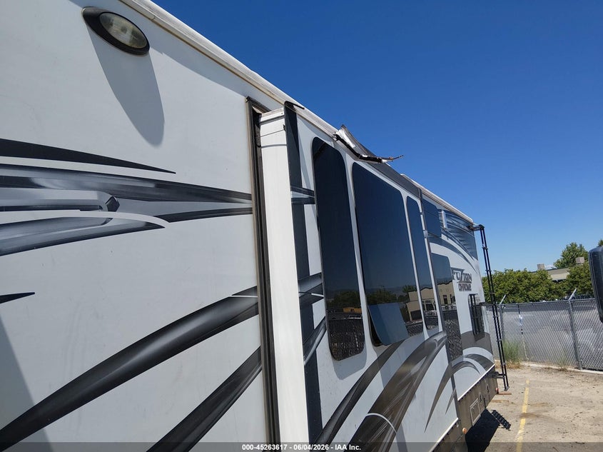 2014 Keystone rv Other VIN 4YDF33129EF811204 IAAI salvage auction — ROOF, Salvage (Idaho), sold $7,250 on 2026-09-01 (photo 6)