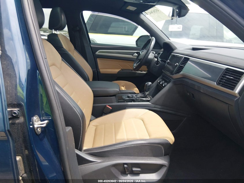 2022 Volkswagen Atlas cross sport VIN 1V2FE2CA2NC225391 IAAI salvage auction — FRONT END, Salvage Title, sold $8,100 on 2026-08-09 (photo 5)