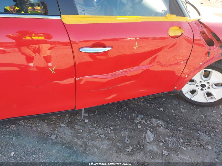 2012 Mini VIN WMWZB3C50CWM04487 IAAI salvage auction — RIGHT SIDE, Salvage Title, sold $525 on 2026-07-14 (photo 6)