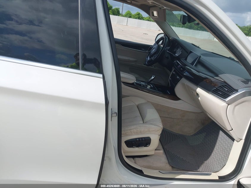 2014 BMW X5 VIN 5UXKR0C55E0K48210 IAAI salvage auction — REAR END, Original (Texas), sold $4,700 on 2026-07-31 (photo 5)
