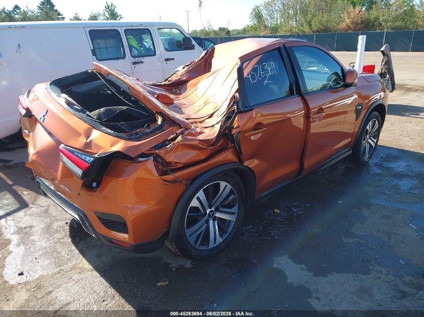 2022 Mitsubishi Outlander VIN JA4ARUAU7NU014328 IAAI salvage auction — REAR END, Salvage (Indiana), sold $25 on 2026-07-28 (photo 4)