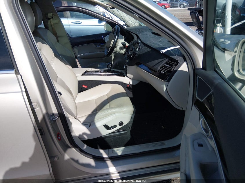 2018 Volvo Xc90 VIN YV4A22PK0J1200287 IAAI salvage auction — SIDE, Salvage (Louisiana), sold $2,250 on 2026-07-22 (photo 5)