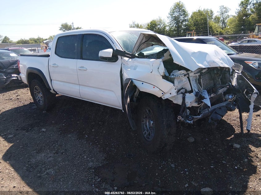 2018 Toyota Tacoma VIN 5TFCZ5AN6JX158488 IAAI salvage auction — FRONT END, Salvage Title, sold $11,075 on 2026-07-15 (photo 1)
