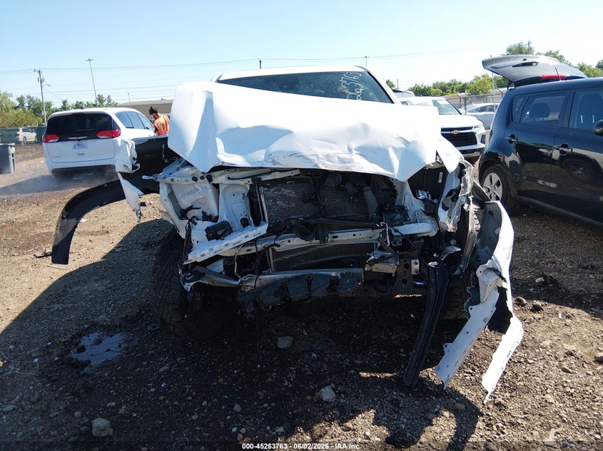 2018 Toyota Tacoma VIN 5TFCZ5AN6JX158488 IAAI salvage auction — FRONT END, Salvage Title, sold $11,075 on 2026-07-15 (photo 6)