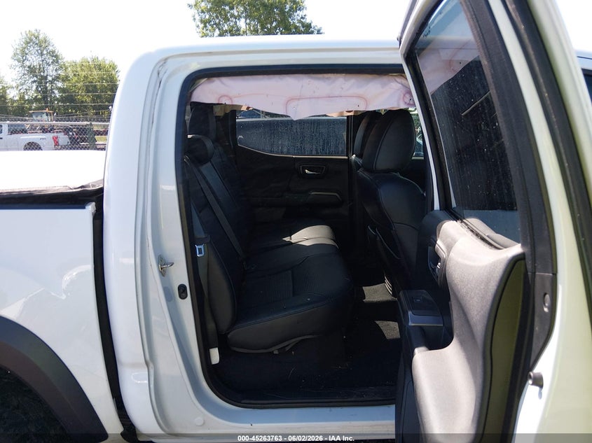 2018 Toyota Tacoma VIN 5TFCZ5AN6JX158488 IAAI salvage auction — FRONT END, Salvage Title, sold $11,075 on 2026-07-15 (photo 8)