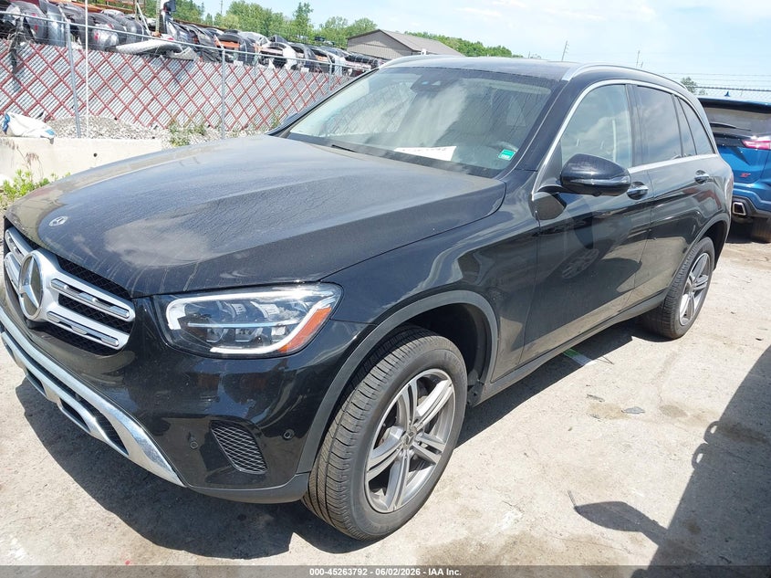 2022 Mercedes-benz Glc VIN W1N0G8EB1NG063782 IAAI salvage auction — RIGHT REAR, Salvage Title, sold $11,900 on 2026-07-09 (photo 2)