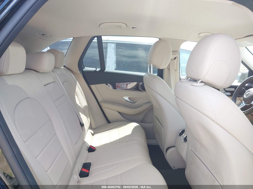2022 Mercedes-benz Glc VIN W1N0G8EB1NG063782 IAAI salvage auction — RIGHT REAR, Salvage Title, sold $11,900 on 2026-07-09 (photo 8)
