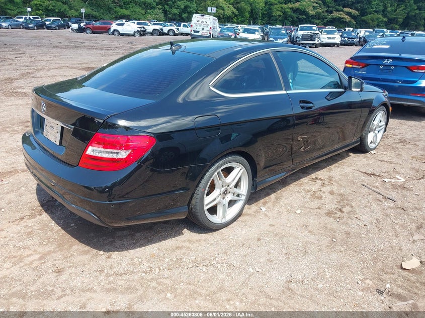 2013 Mercedes-benz VIN WDDGJ4HBXDF951064 IAAI salvage auction — WATER/FLOOD, Salvage (Alabama), sold $225 on 2026-08-05 (photo 4)
