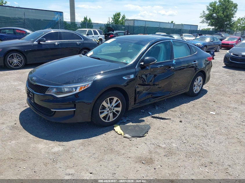 2017 Kia Optima VIN 5XXGT4L38HG152671 IAAI salvage auction — LEFT & RIGHT, Salvage Title, sold $1,700 on 2026-07-17 (photo 2)