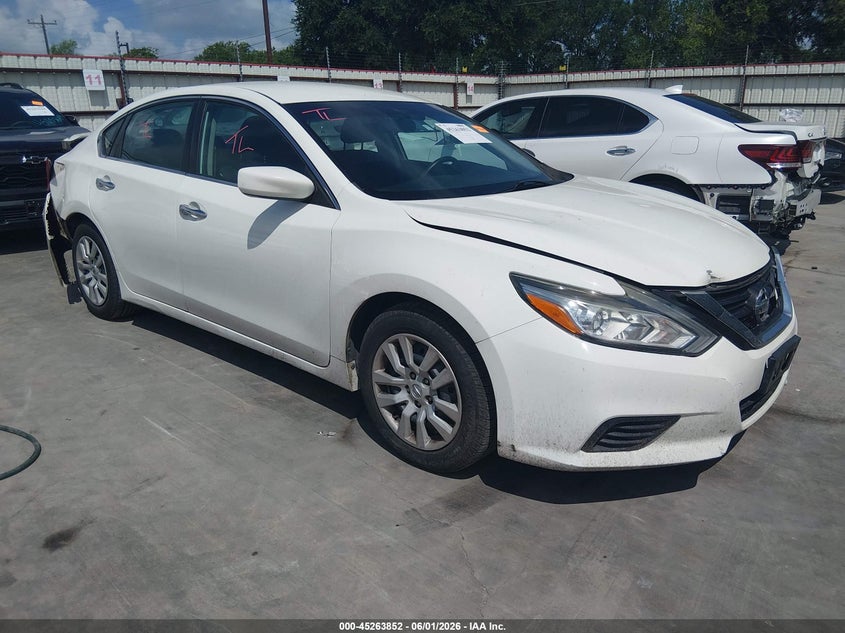 2017 Nissan Altima VIN 1N4AL3AP6HC191318 IAAI salvage auction — FRONT & REAR, Salvage Title, sold $775 on 2026-08-01 (photo 1)