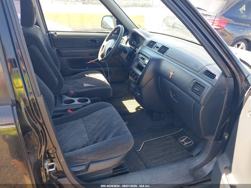 2001 Honda Cr-v VIN JHLRD18461C018854 IAAI salvage auction — NORMAL WEAR, Clear (New York), sold $425 on 2026-07-14 (photo 5)
