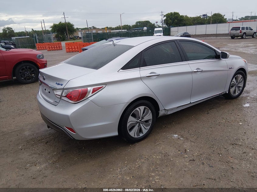 2015 Hyundai Sonata VIN KMHEC4A46FA121586 IAAI salvage auction — LEFT SIDE, Salvage Title, sold $725 on 2026-07-10 (photo 4)