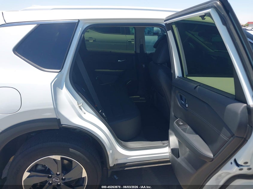 2024 Nissan Rogue VIN JN8BT3BA0RW359872 IAAI salvage auction — FRONT END, Salvage Title, sold $7,600 on 2026-07-14 (photo 8)