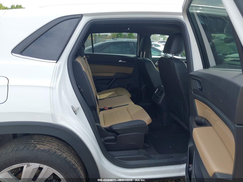 2023 Volkswagen Atlas cross sport VIN 1V2KE2CA9PC215250 IAAI salvage auction — FRONT END, Salvage (Illinois), sold $8,775 on 2026-08-18 (photo 8)