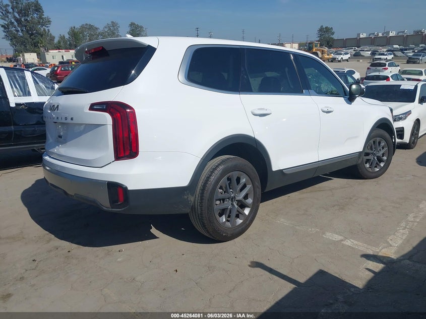 2025 Kia Telluride VIN 5XYP24GC0SG565426 IAAI salvage auction — LEFT FRONT, Salvage Title, sold $9,300 on 2026-07-29 (photo 4)