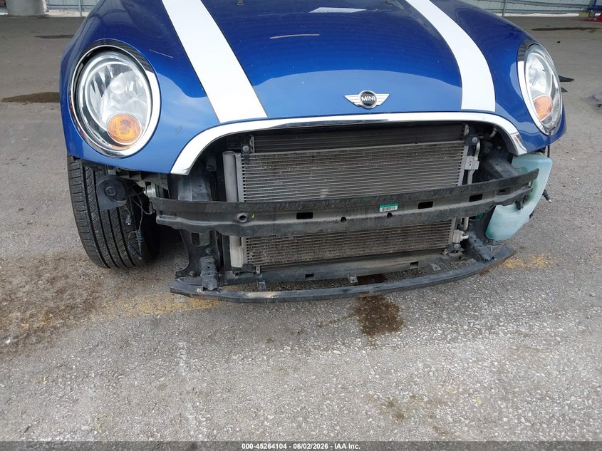 2015 Mini Convertible VIN WMWZN3C55FT862667 IAAI salvage auction — RIGHT SIDE, Salvage (Missouri), sold $1,150 on 2026-08-13 (photo 6)