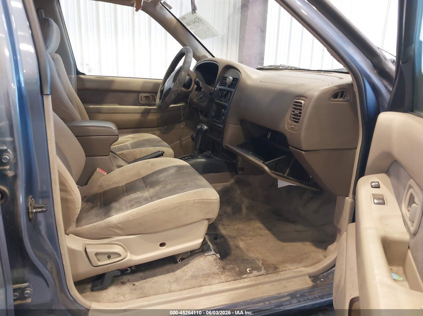 2000 Nissan Pathfinder VIN JN8AR07Y7YW420101 IAAI salvage auction — NORMAL WEAR, Rebuilt/Restored (Utah), sold $100 on 2026-07-13 (photo 5)