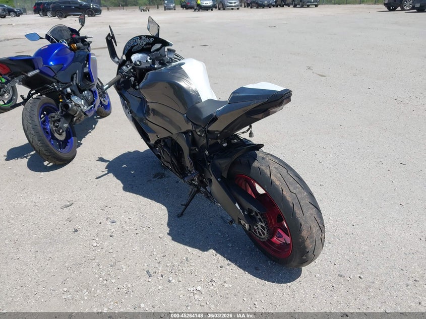 2025 Kawasaki Zx VIN JKBZXJK12SA009672 IAAI salvage auction — FRONT END, Salvage Title, sold $2,850 on 2026-07-21 (photo 3)