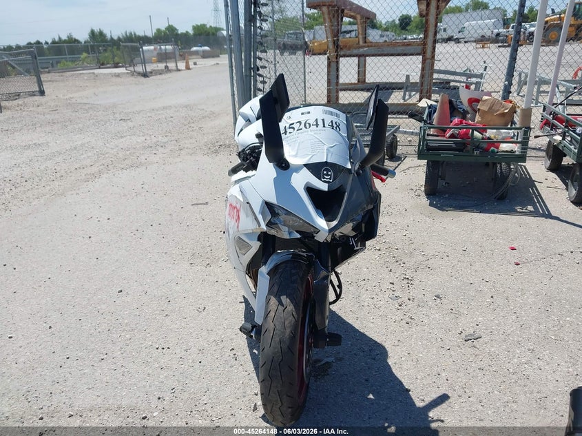 2025 Kawasaki Zx VIN JKBZXJK12SA009672 IAAI salvage auction — FRONT END, Salvage Title, sold $2,850 on 2026-07-21 (photo 5)